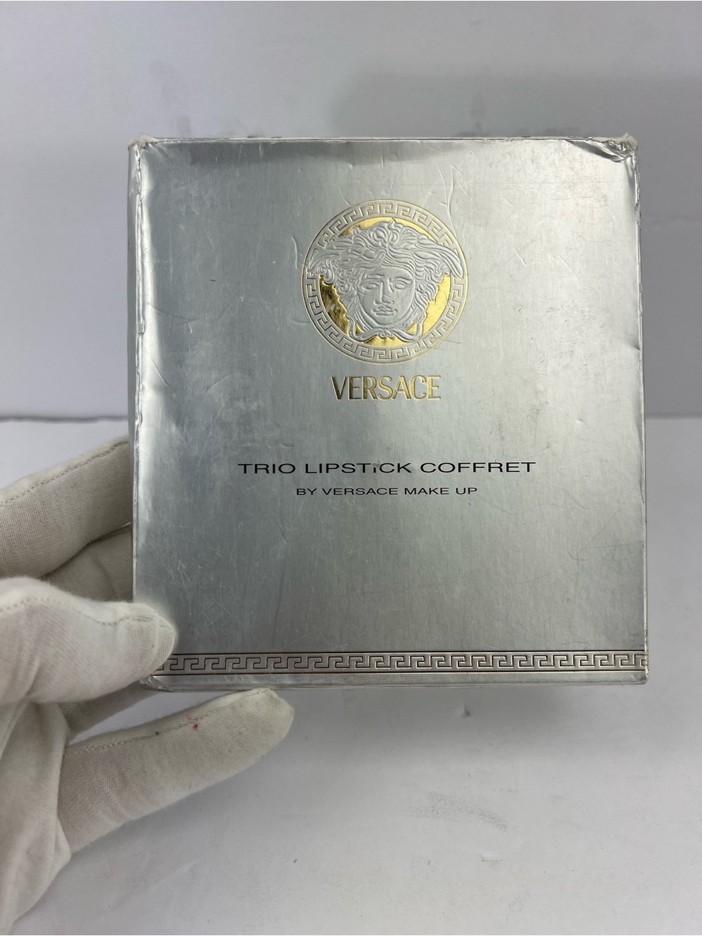 VERSACE TRÍO VINTAGE LIPSTICKS COFFRET SET WITH MEDUSA LOGO, IN GOLD COLOR - Picture 13 of 14